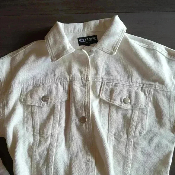 Kittenish Crop Jean Jacket NWOT - Picture 2 of 4
